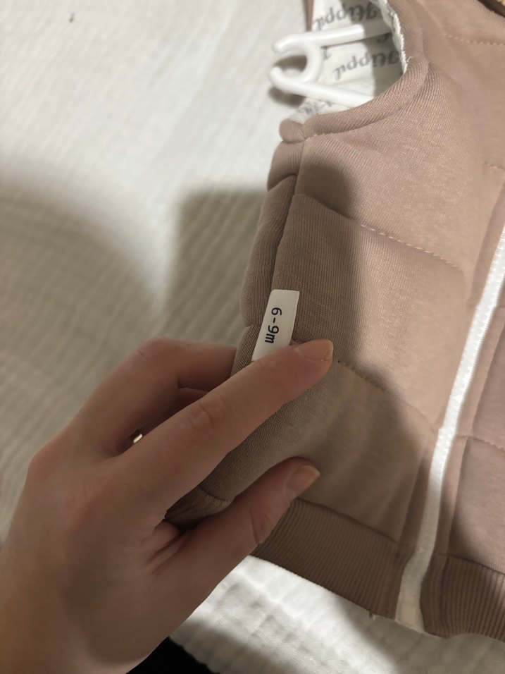 Kapüşonlu Kahverengi Erkek Çocuk Yelek - Görsel 3