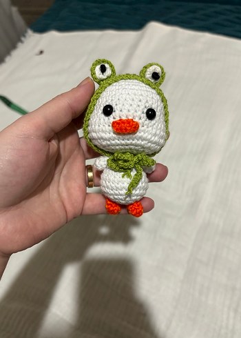 Renkli Kurbağa Şapkalı Beyaz Amigurumi Oyuncak - Görsel 2