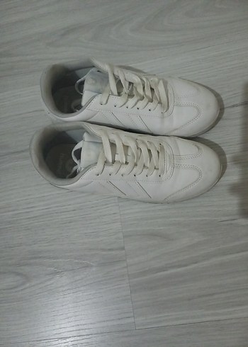 Hummel Hummel beyaz Bağcıklı Kadın Spor Ayakkabısı