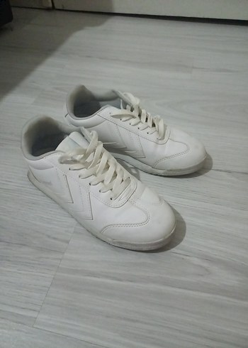 Hummel beyaz Bağcıklı Kadın Spor Ayakkabısı