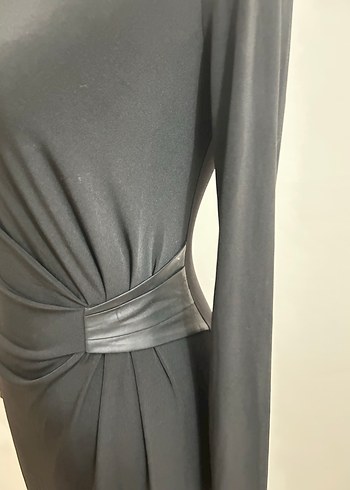 Kemer Detaylı Klasik Siyah Midi Elbise - Görsel 3