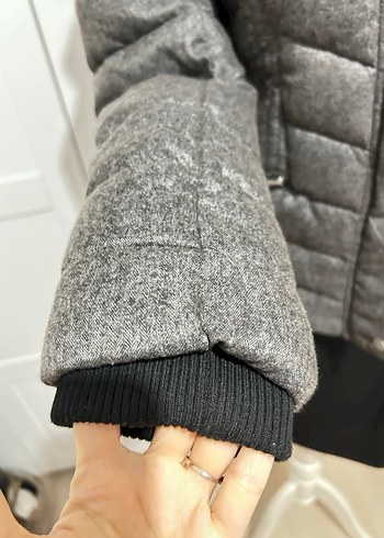 Kürk Detaylı Gri Kadın Kışlık Mont - Görsel 3