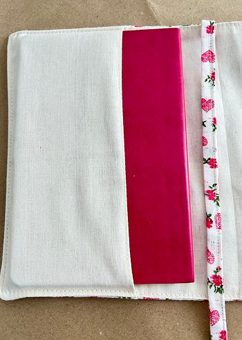 Pembe kalp desenli kitap kılıflığı - Görsel 4