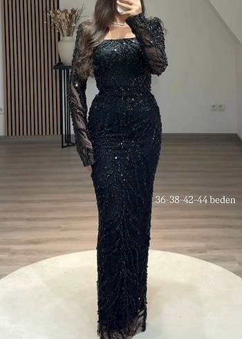 38 Beden Siyah Boncuk İşlemeli Uzun Kadın Abiye Elbise
