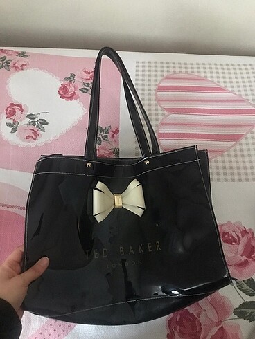 Ted baker çanta