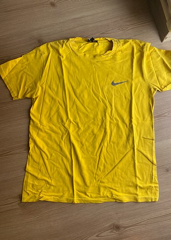 Sarı Nike Erkek Kısa Kollu Tişört