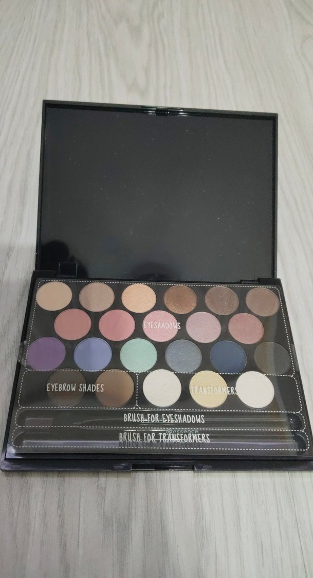 Essence Create & Transform Göz Farı Paleti - Görsel 2