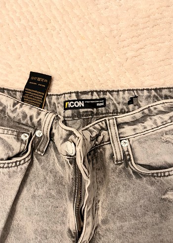Mavi Jeans Gri Yırtık Detaylı Bol Kesim Kadın Kot Pantolon