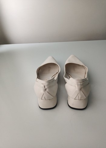 Beyaz Kadın Topuklu Günlük Klasik Ayakkabı - Görsel 3