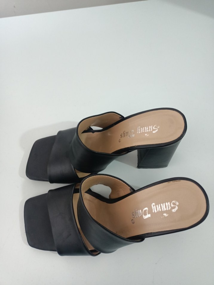 Kadın Siyah Topuklu Terlik - Görsel 3