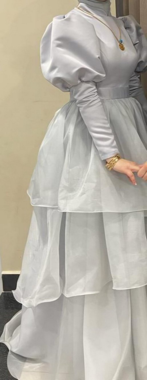 Gri Uzun Kollu Modern Klasik Nişan Elbisesi bir kere kullanıldı - Görsel 2