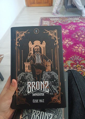  Bronz Şeytan - Özge Naz