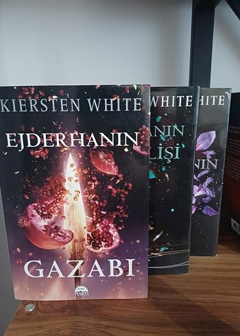 Beden Renk Ejderha Serisi - 3 Kitap Seti