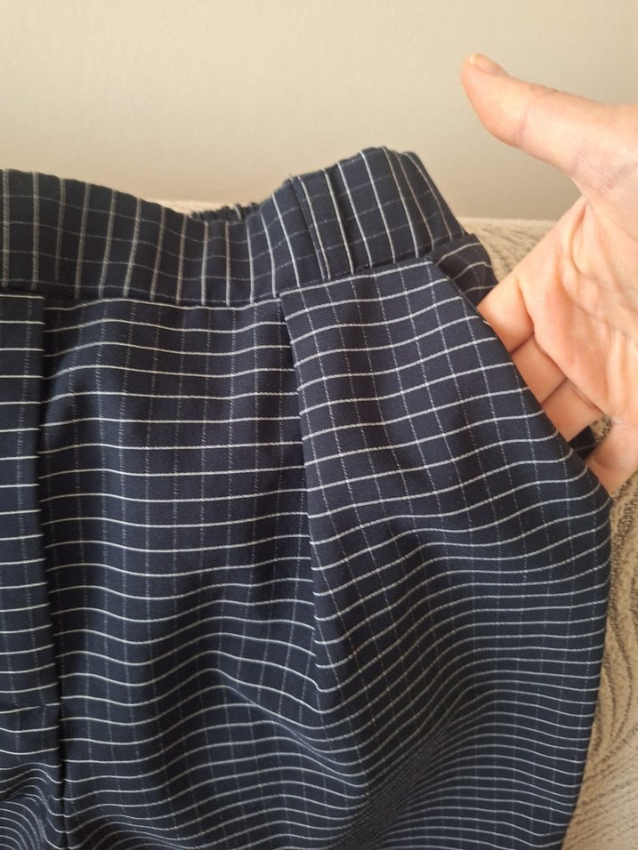 Mavi Gri Pilili Midi Kumaş Pantolon - Görsel 3