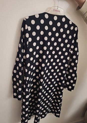 Düğmeli Siyah Puantiyeli Uzun Kadın Kaban - Görsel 6