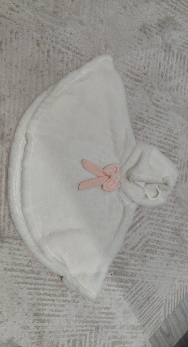 Kız Çocuk Beyaz Kürklü Kapüşonlu Panço - Görsel 5