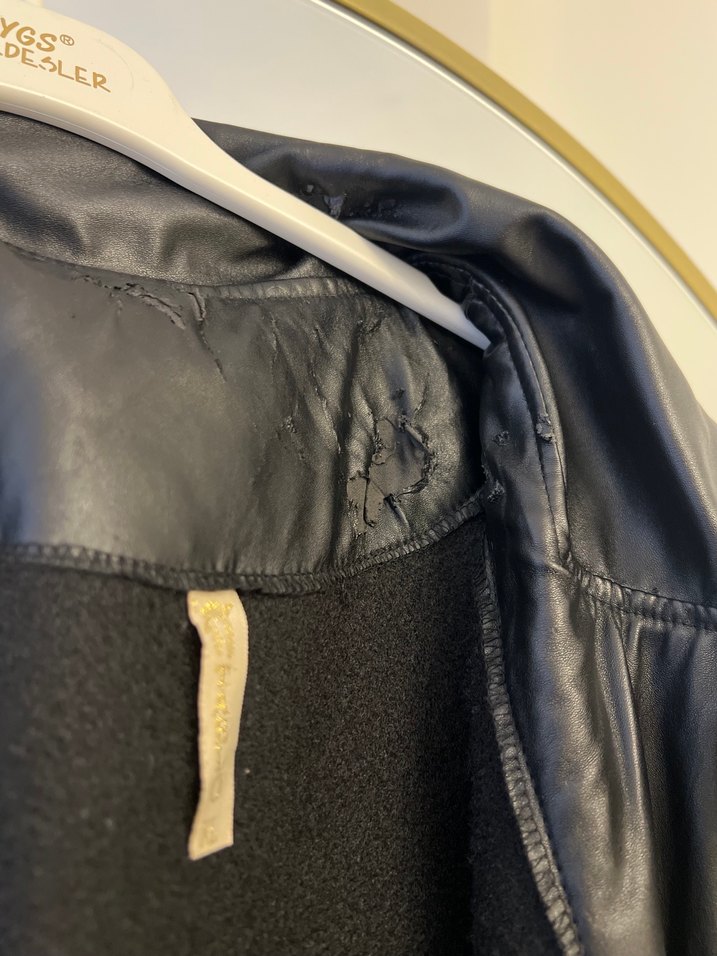 Kadın Siyah Deri Kemerli Goth Yelek - Görsel 4