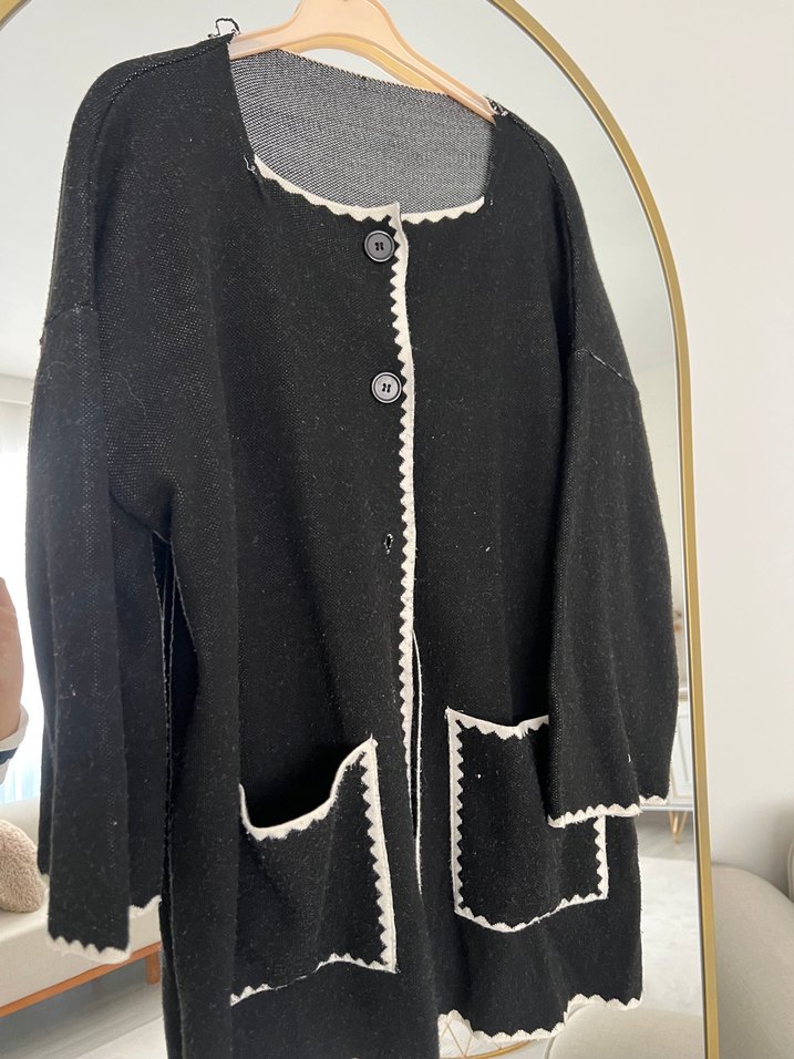 Düğmeli Siyah Midi Yün kap - Görsel 3