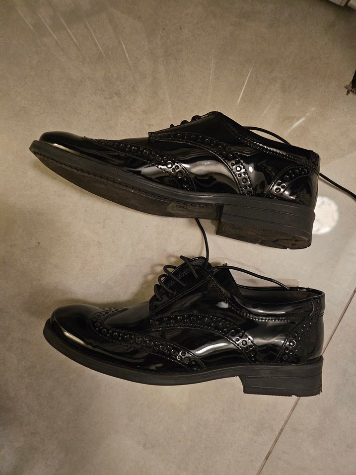 Parlak Siyah Rugan Klasik Erkek Çocuk Ayakkabısı 31 numara - Görsel 2