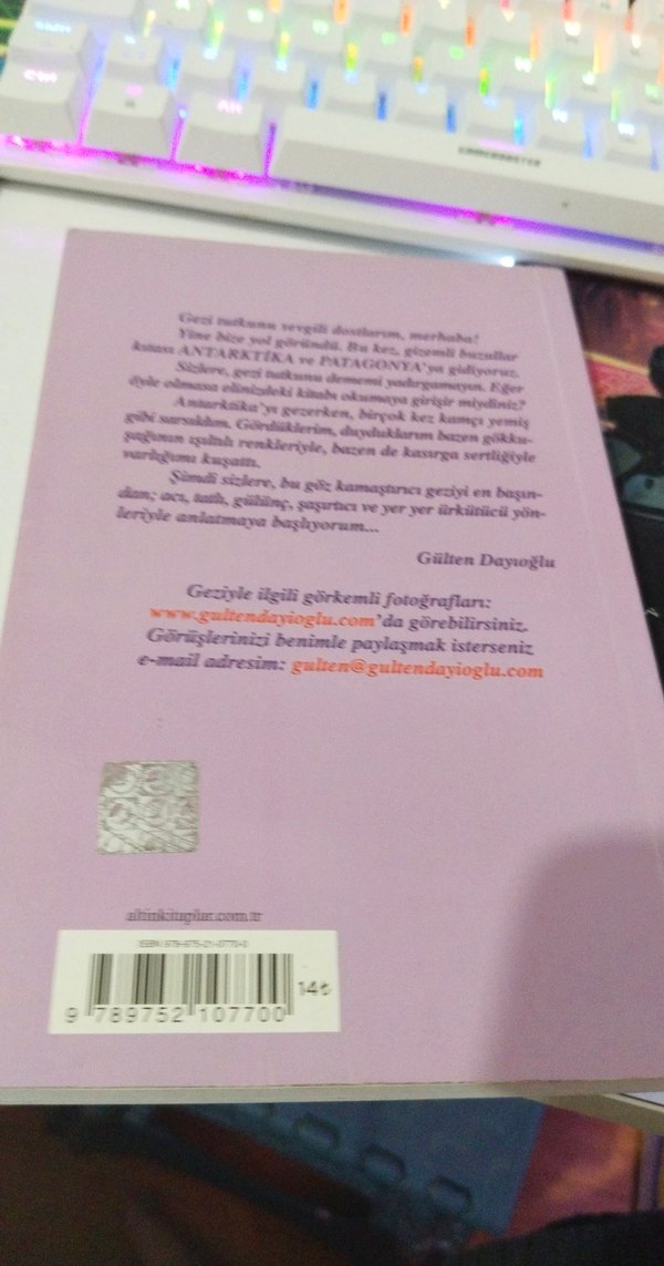 Gizemli Buzullar Kitabı - Gülten Dayıoğlu - Görsel 3