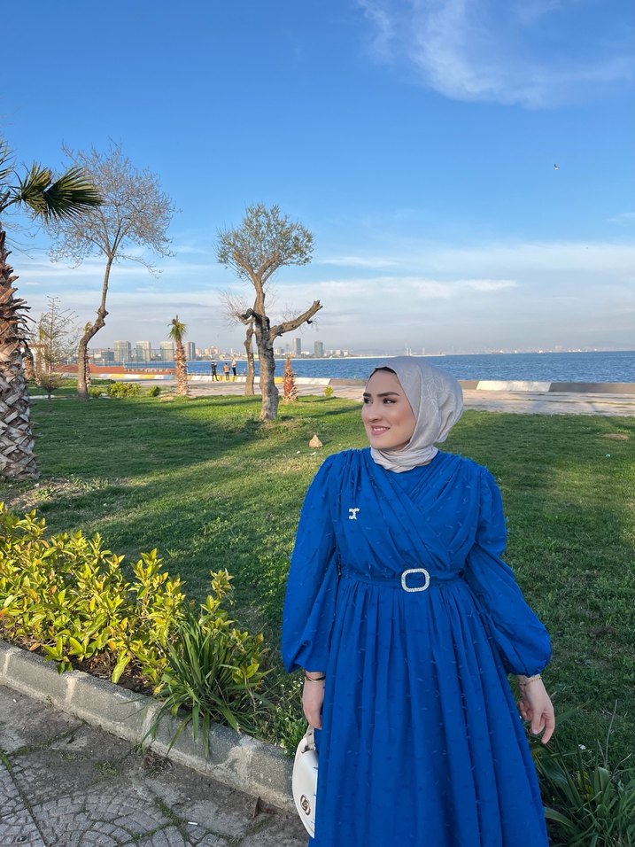 Mavi Uzun bölüm kol tesettür abiye - Görsel 2