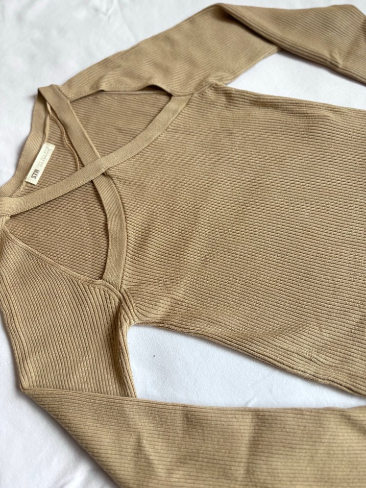 Bej V Yaka Uzun Kollu İnce Triko Kazak - Görsel 4