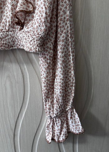 Bershka | Fırfırlı Üst - Görsel 4