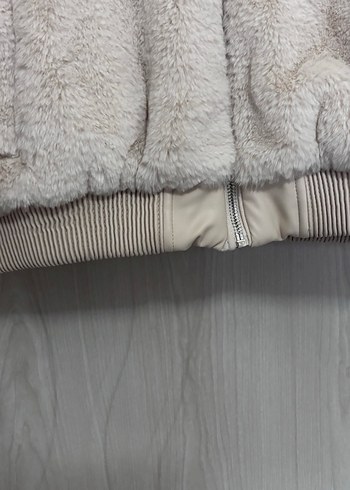 Zara -  Peluş Mont - Görsel 6