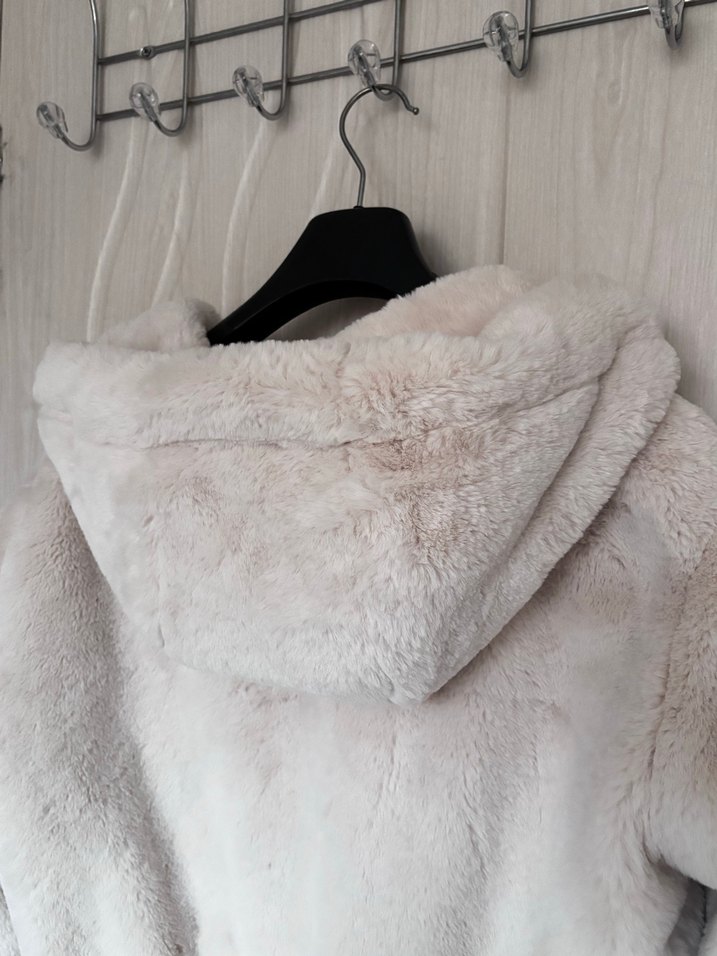 Zara -  Peluş Mont - Görsel 3