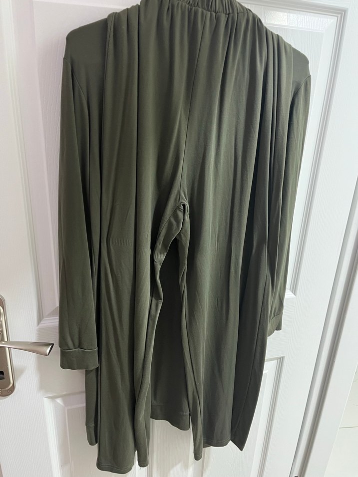 Yesil renkli takim - Görsel 3