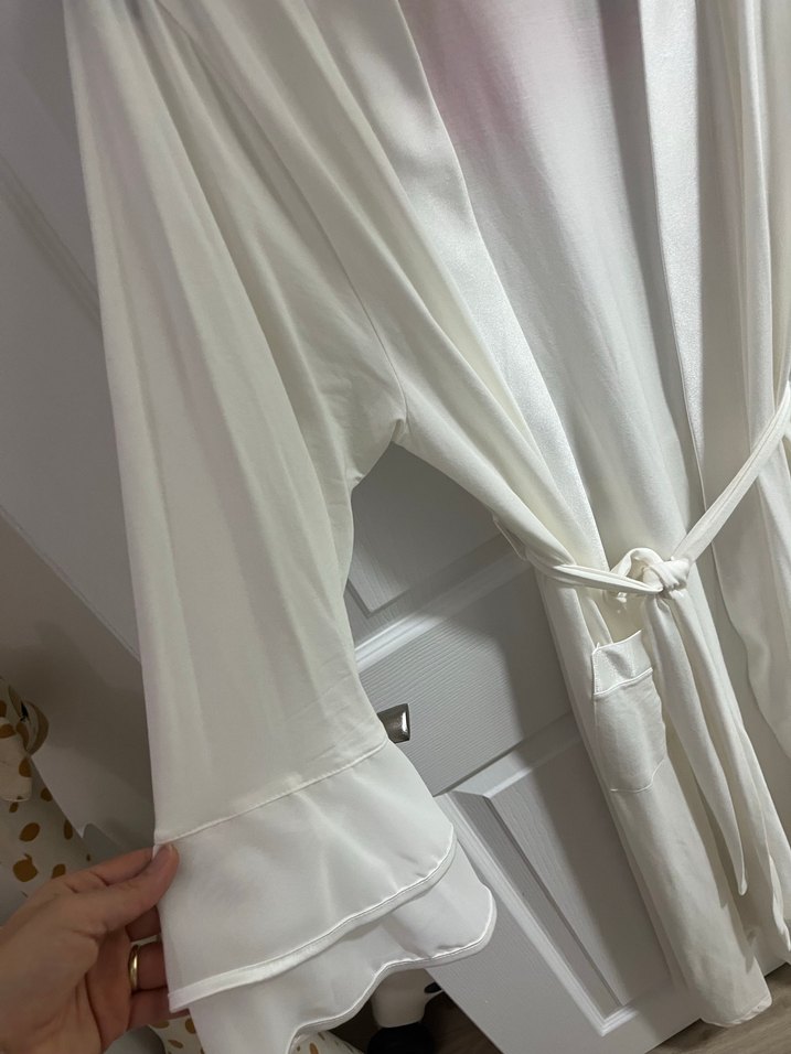 Beyaz Uzun Kadın Sabahlık - Görsel 3