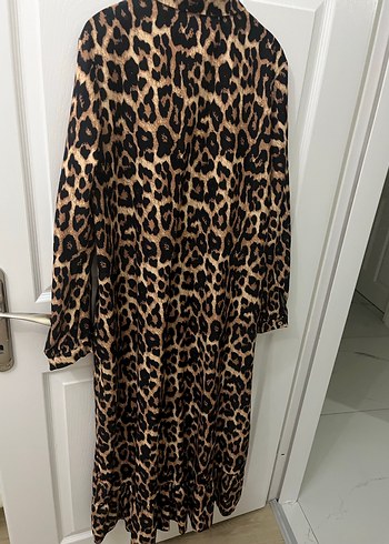Leopar Desenli Uzun Kadın Elbise - Görsel 2