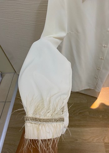 Beyaz Düğmeli Uzun Kollu Kadın Gömlek - Görsel 3