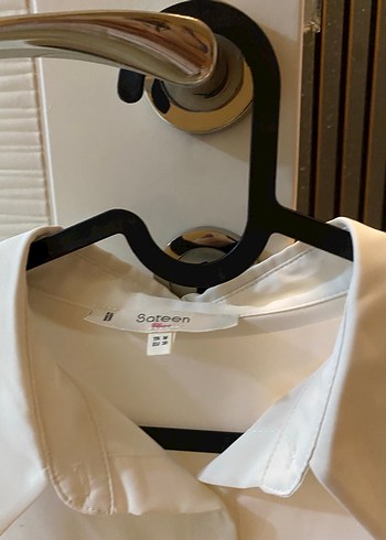 Beyaz Düğmeli Uzun Kollu Kadın Gömlek - Görsel 2