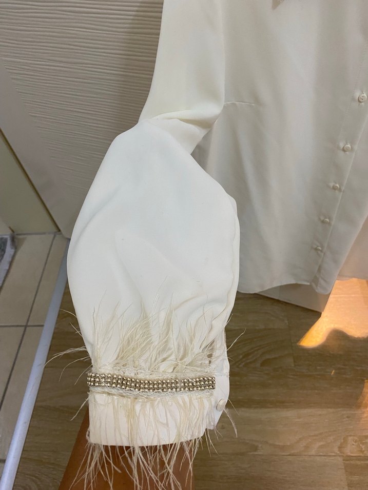 Beyaz Düğmeli Uzun Kollu Kadın Gömlek - Görsel 3