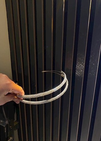 Gri Metal Elastik Taç - Minimalist Punk - Görsel 2