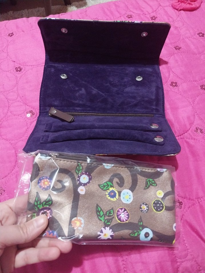 Mor Süet Çiçek Desenli Fermuarlı Takı Cüzdanı - Görsel 4