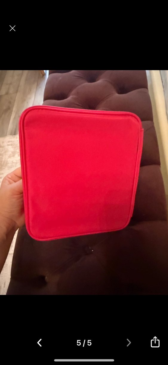 Victoria's Secret Pembe Fermuarlı Makyaj Çantası - Görsel 3