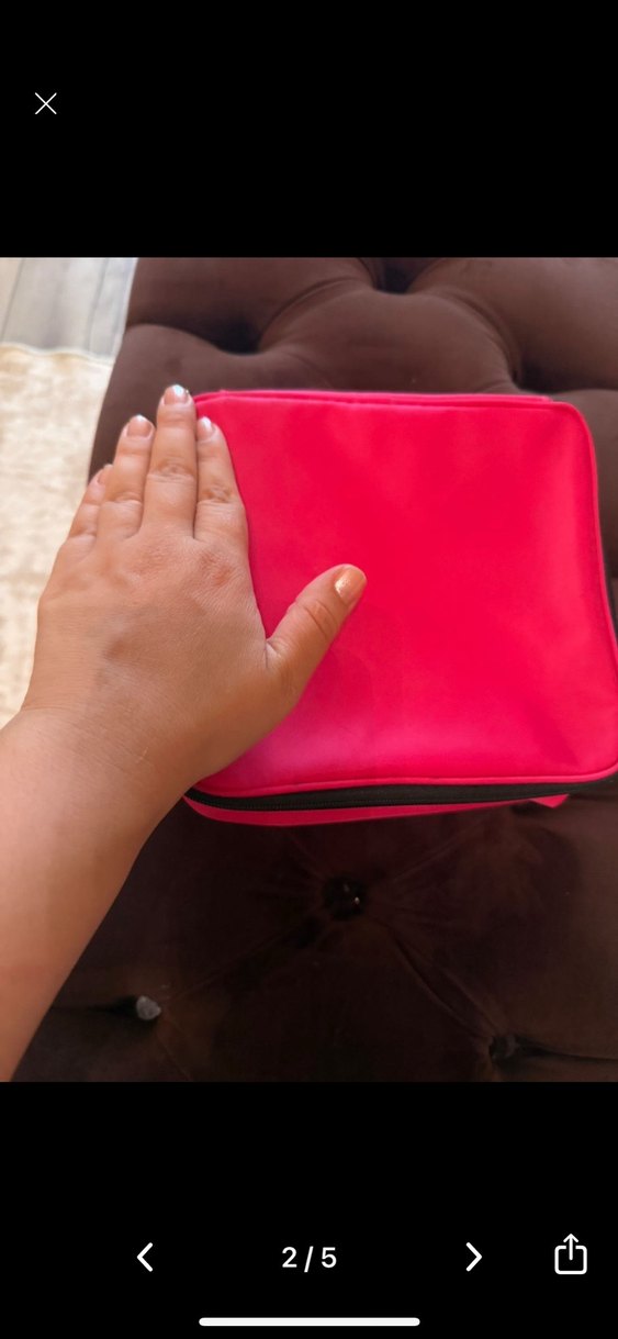 Victoria's Secret Pembe Fermuarlı Makyaj Çantası - Görsel 2