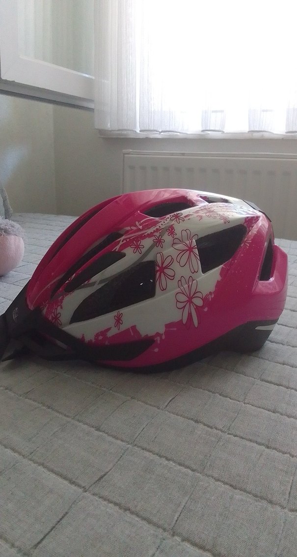 Pembe Çiçek Desenli Bisiklet Kaskı - Görsel 2