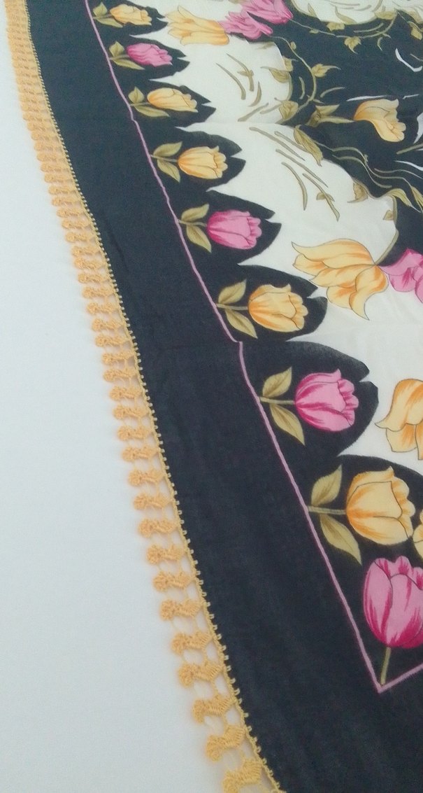 Çiçek Desenli Fırfırlı Kadın Şal - Görsel 2