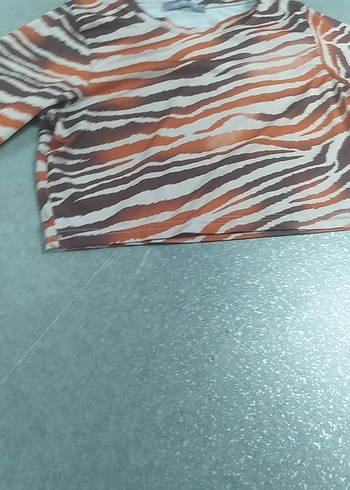Garnier Kadın Kahverengi Zebra Desenli Mini crop Bluz