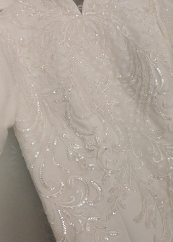 Uzun Kollu V Yakalı Beyaz Düz Kesim Gelinlik - Görsel 2