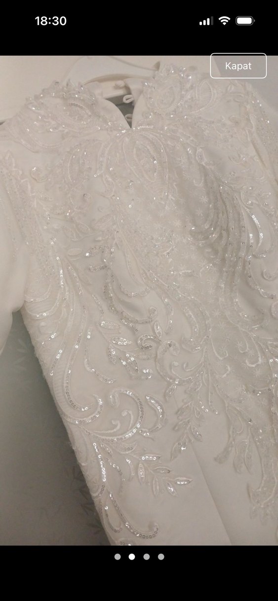 Uzun Kollu V Yakalı Beyaz Düz Kesim Gelinlik - Görsel 2