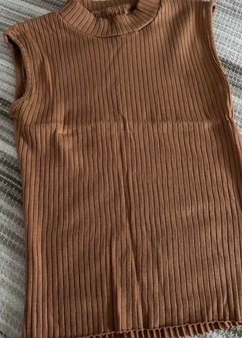 Kahverengi ve Pembe Boğazlı Kolsuz Triko Kadın Tişört iki ürün - Görsel 3