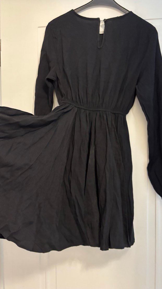 Siyah Midi Uzun Kollu Bol Kesim Elbise - Görsel 3