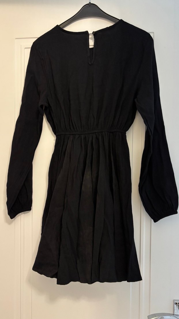 Siyah Midi Uzun Kollu Bol Kesim Elbise - Görsel 2