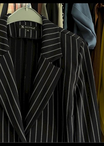 Düğmeli  lacivert
Çizgili Kadın Blazer - Görsel 2
