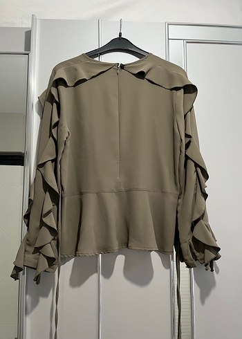 Bej Uzun Kollu Fırfırlı Bluz - Görsel 2