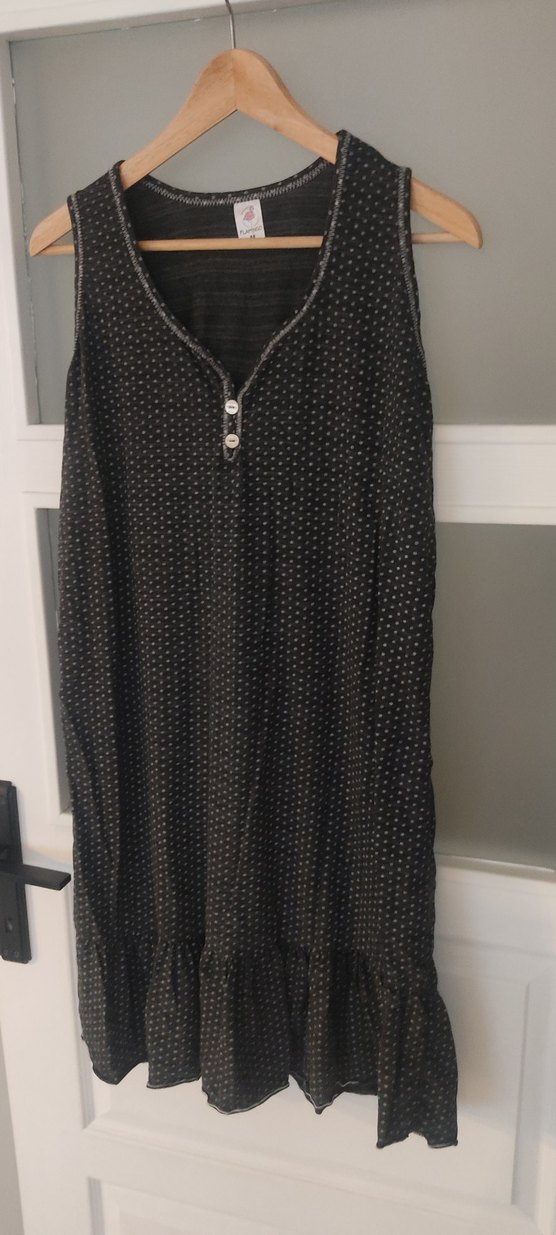 Siyah Puantiyeli ev elbisesi - Görsel 2